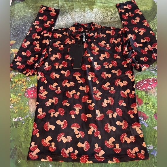 Modcloth x Dangerfield Microdose Memories Mesh Top Black Mushroom, 8(AU)/US XS - Picture 7 of 9